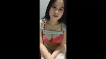 Cewek Cantik Tete Gede Colmek Sambil Ngentot